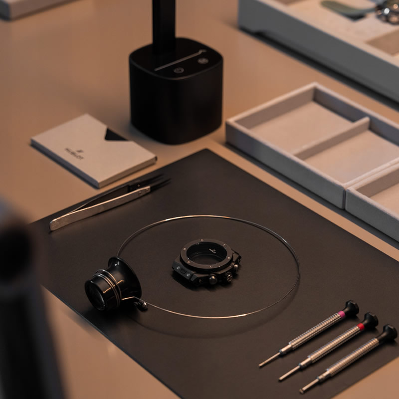 Mesa para la Hublot Big Bang Watch Academy