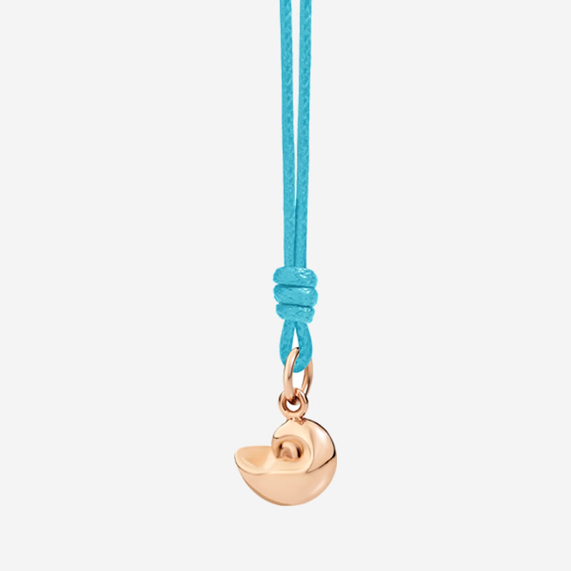 Seashell charm, a new piece in the Sea Emotions collection by DoDo