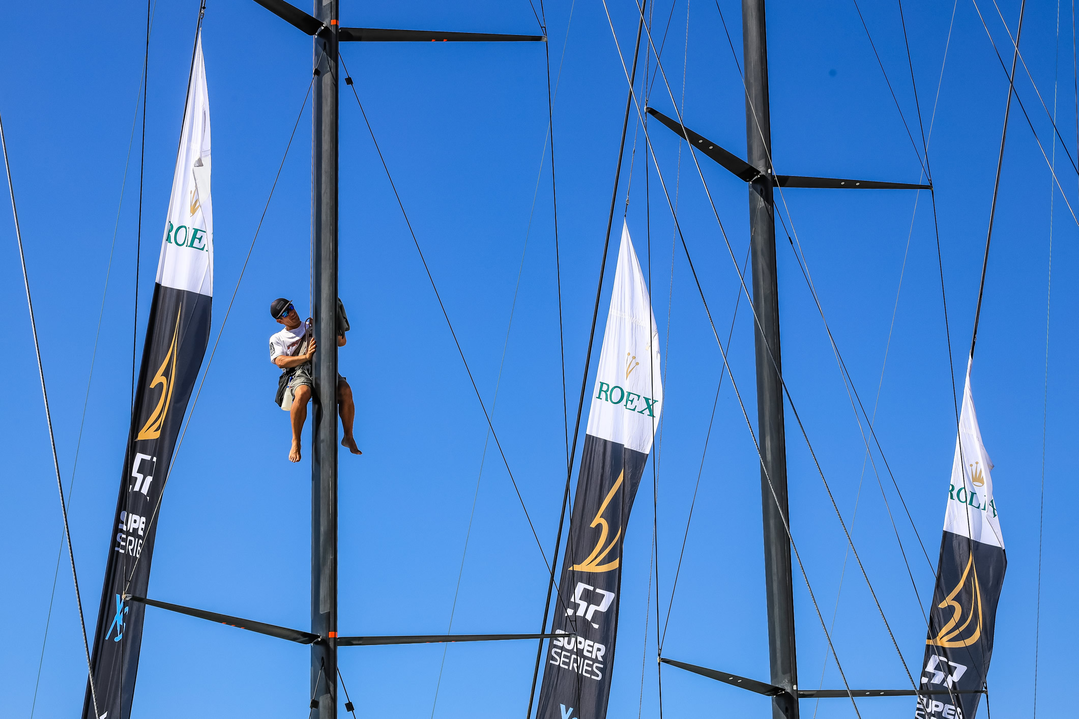 Emocionantes momentos en la preparación de las naves para la 52 Super Series en Puerto Portals