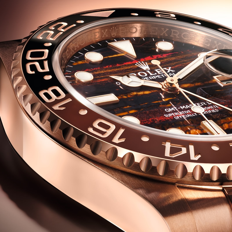 GMT-Master II con caja de oro Everose y esfera de piedra natural “ojo de hierro”