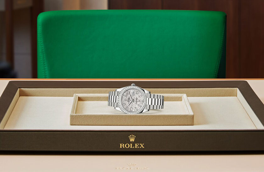 Rolex Day-Date 40 doro blanco y diamantes y esfera meteorito engastada de diamantes en Relojería Alemana
