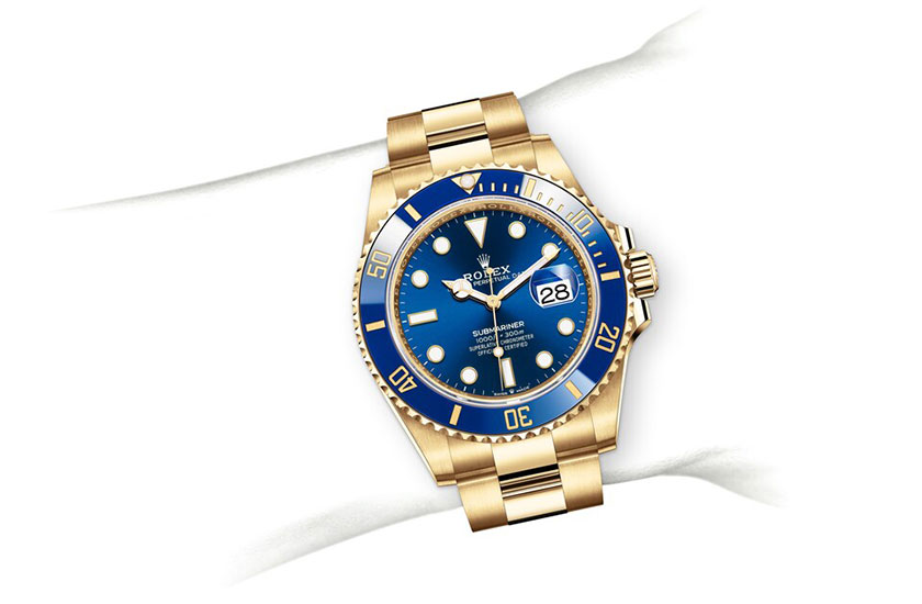 Simulation wrist Rolex Submariner Date yellow gold and blue dial real in Relojería Alemana
