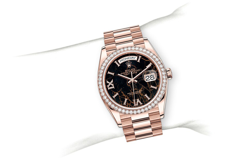 Simulation wrist Rolex Day-Date 36 Everose gold, diamonds and Eisenkiesel dial set with diamonds in Relojería Alemana