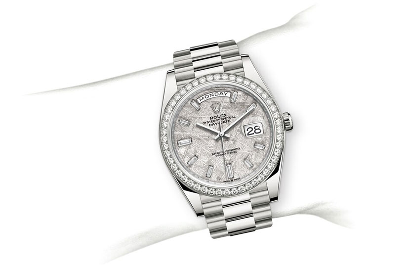 Simulation wrist Rolex Day-Date 40 white gold and diamonds and meteorite dial set with diamonds in Relojería Alemana